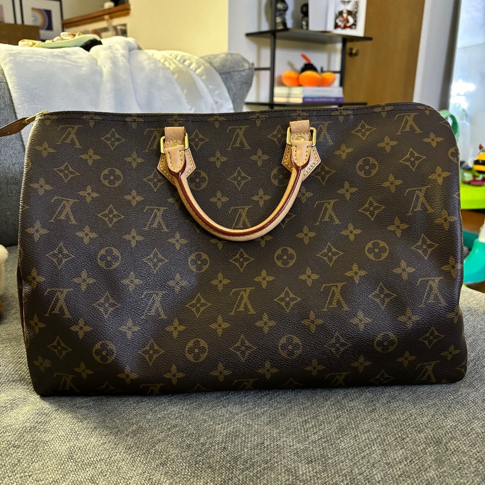 AUTHENTIC LOUIS VUITTON MONOGRAM SPEEDY 40 BAG